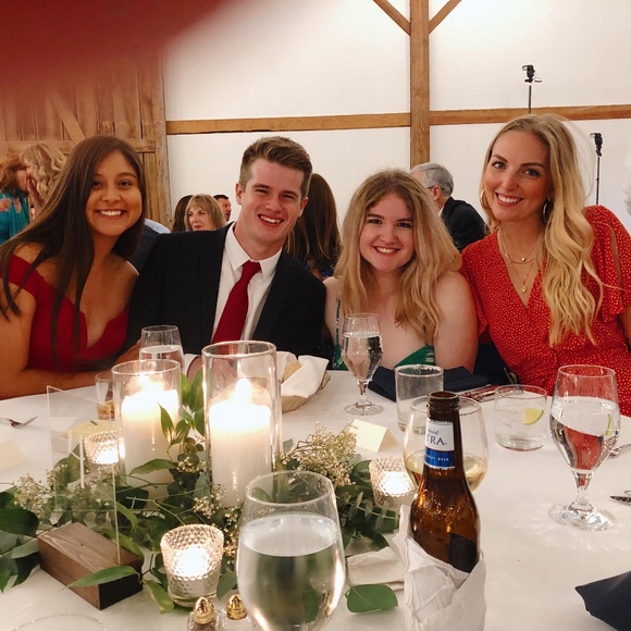 Meet your Posher, Leslie - Picture 4 of 13